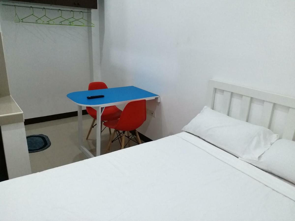 Clark-Pad Inn, Angeles City Eksteriør billede